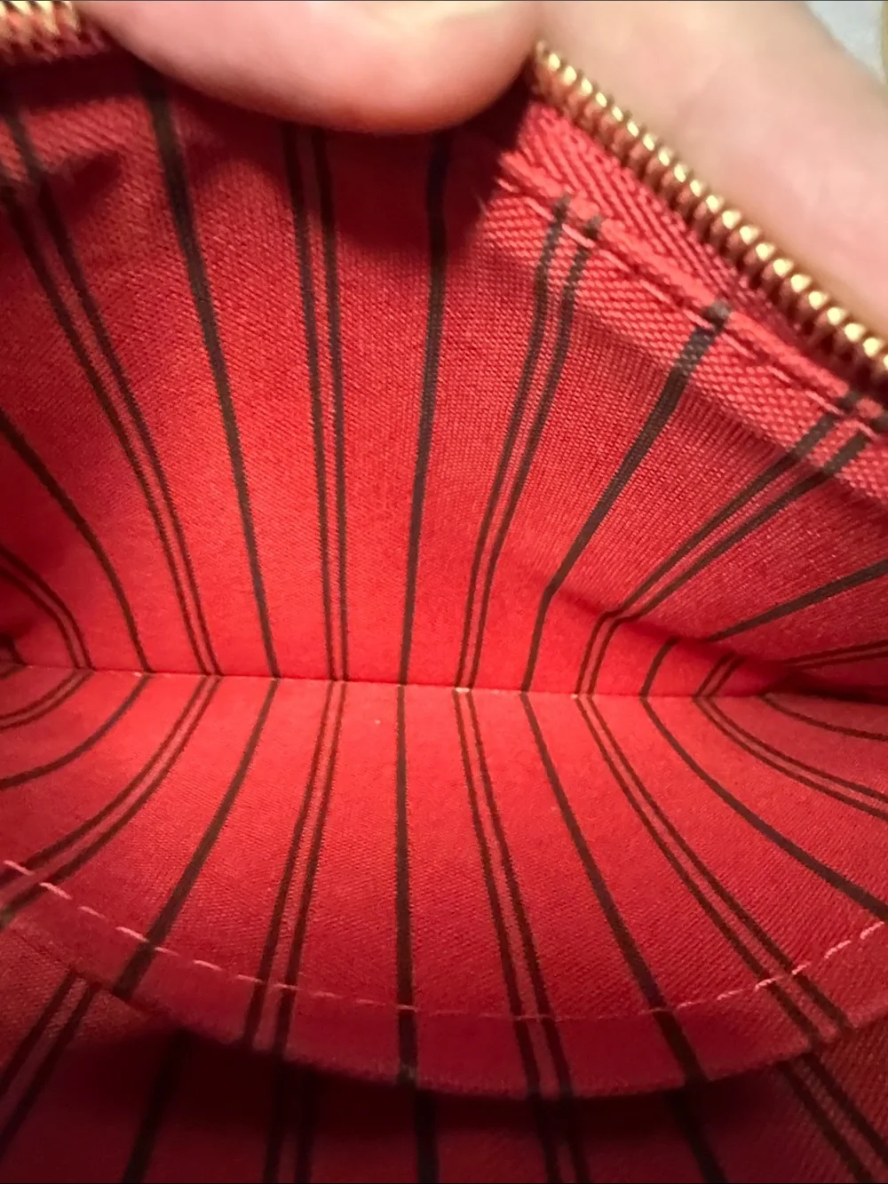 LOUIS VUITTON 2015 Neverfull Pouch MM/GM with 2 chains